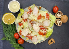 Салат Цезарь c курицей
